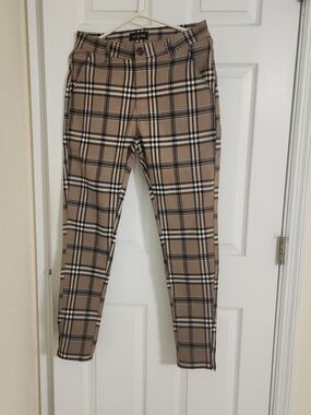 Aleem Men’s Tan Black White Plaid